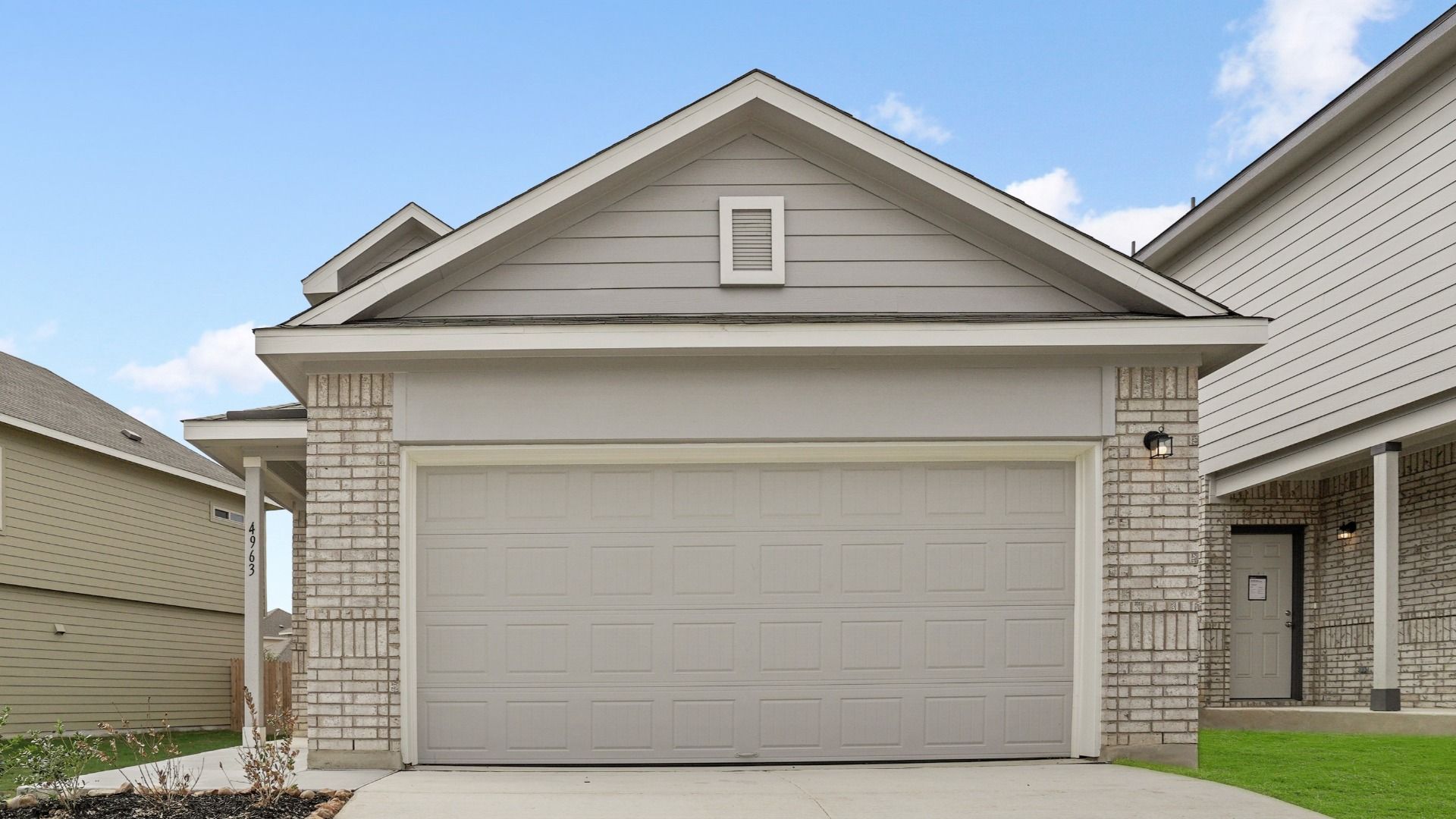 Poole 2093 B elev.jpeg:Exterior