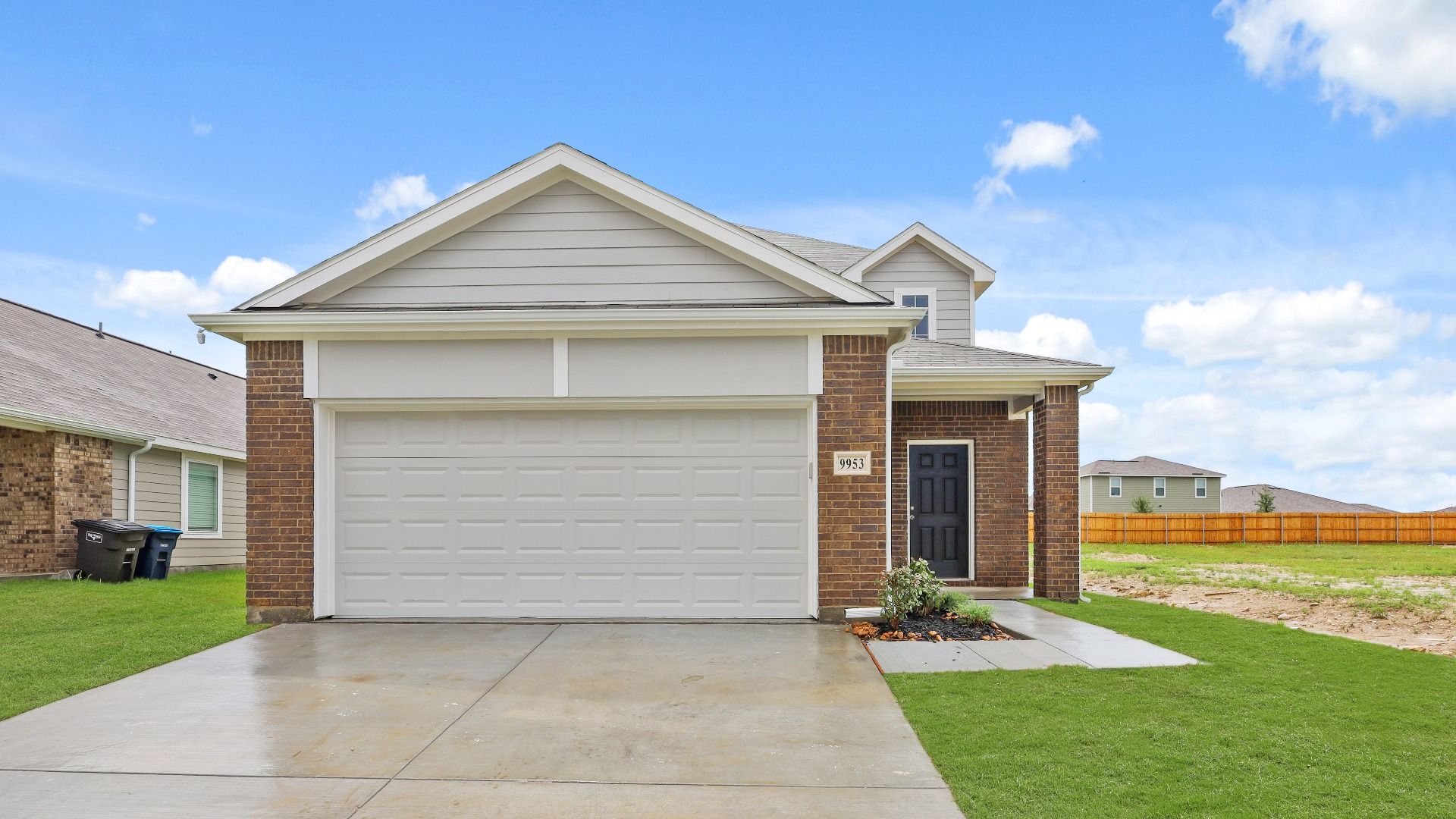 9953 Dynamic Drive 1.jpg:Elevation B