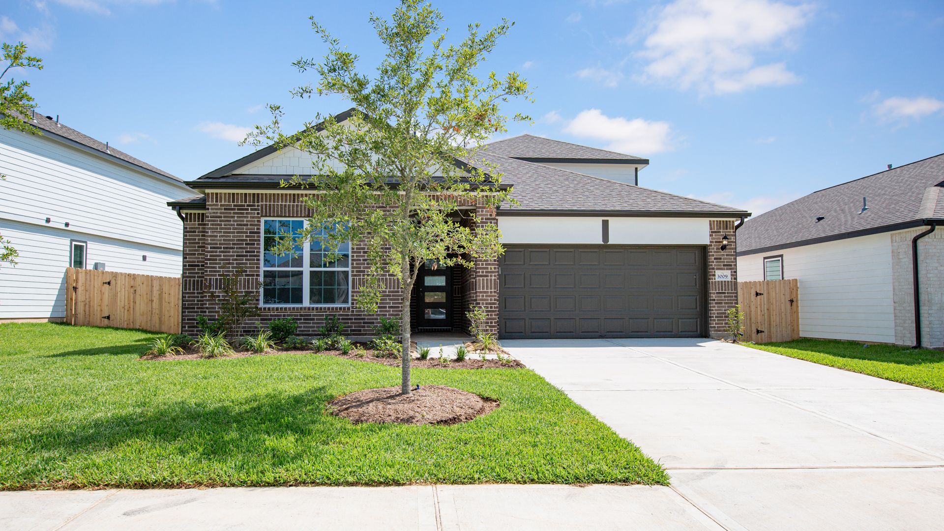 _3009 Chestnut Dr.-1.jpg:Elevation B