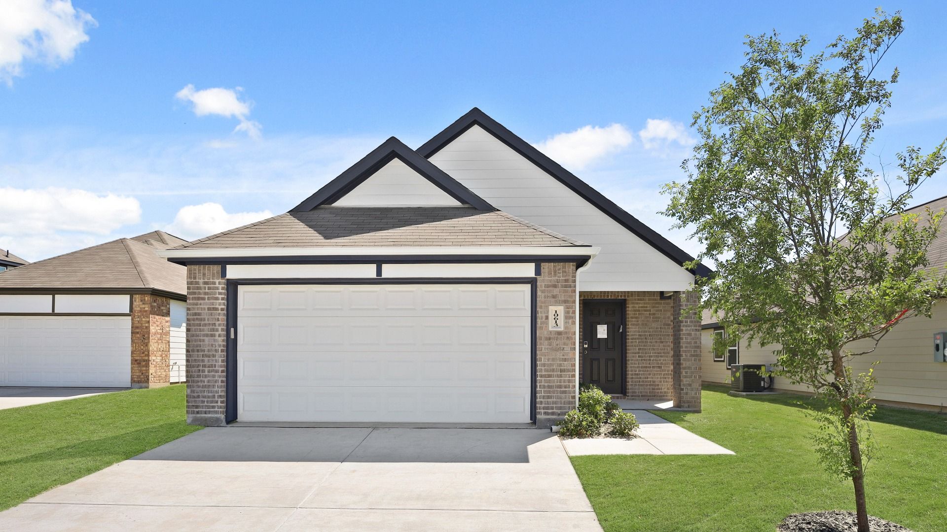 10613 Stag Lane Crowley, TX 76036 1.jpg:Elevation B