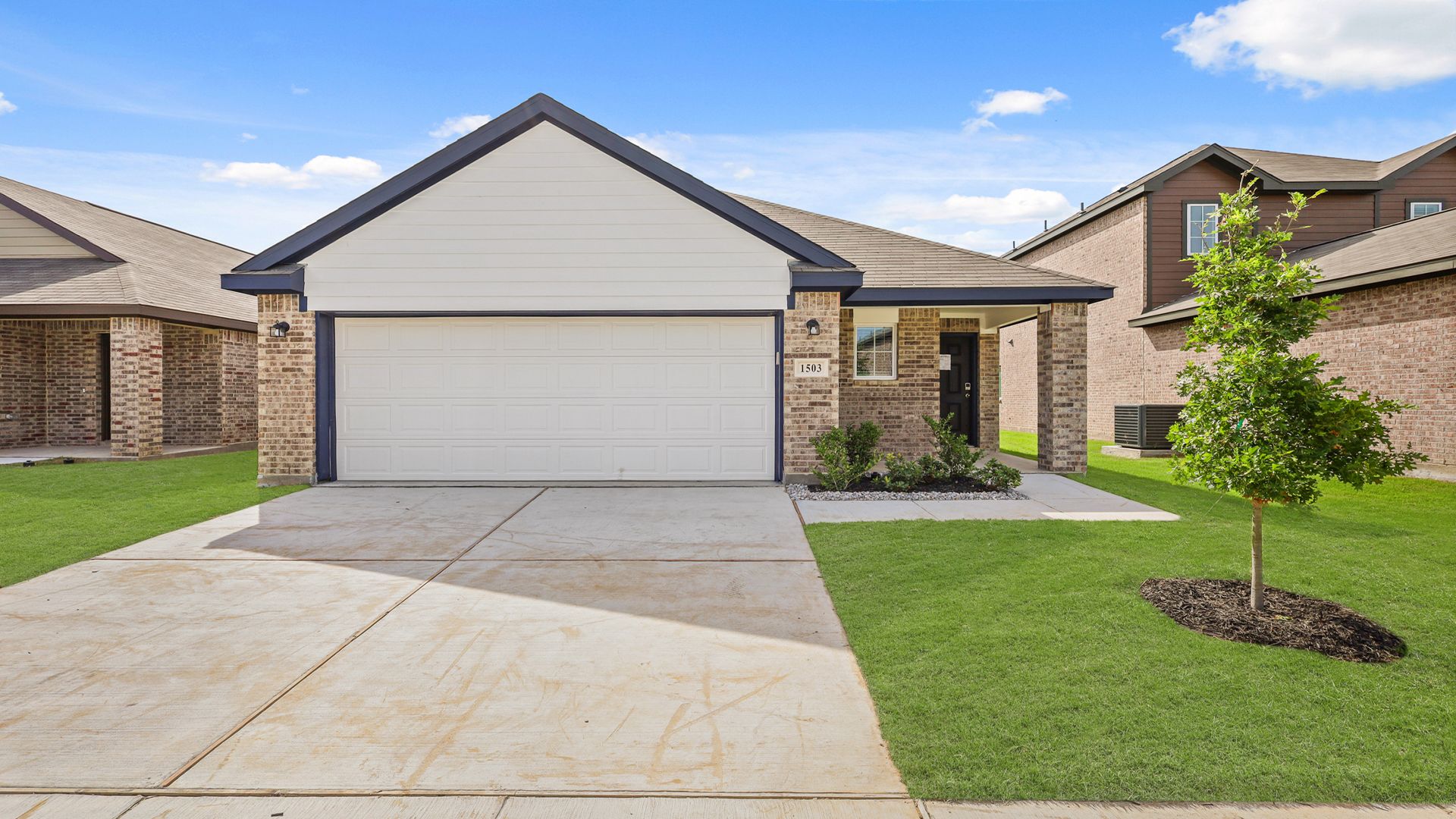 1503 Romans Road Ennis, TX 75119 1.jpg:Elevation B