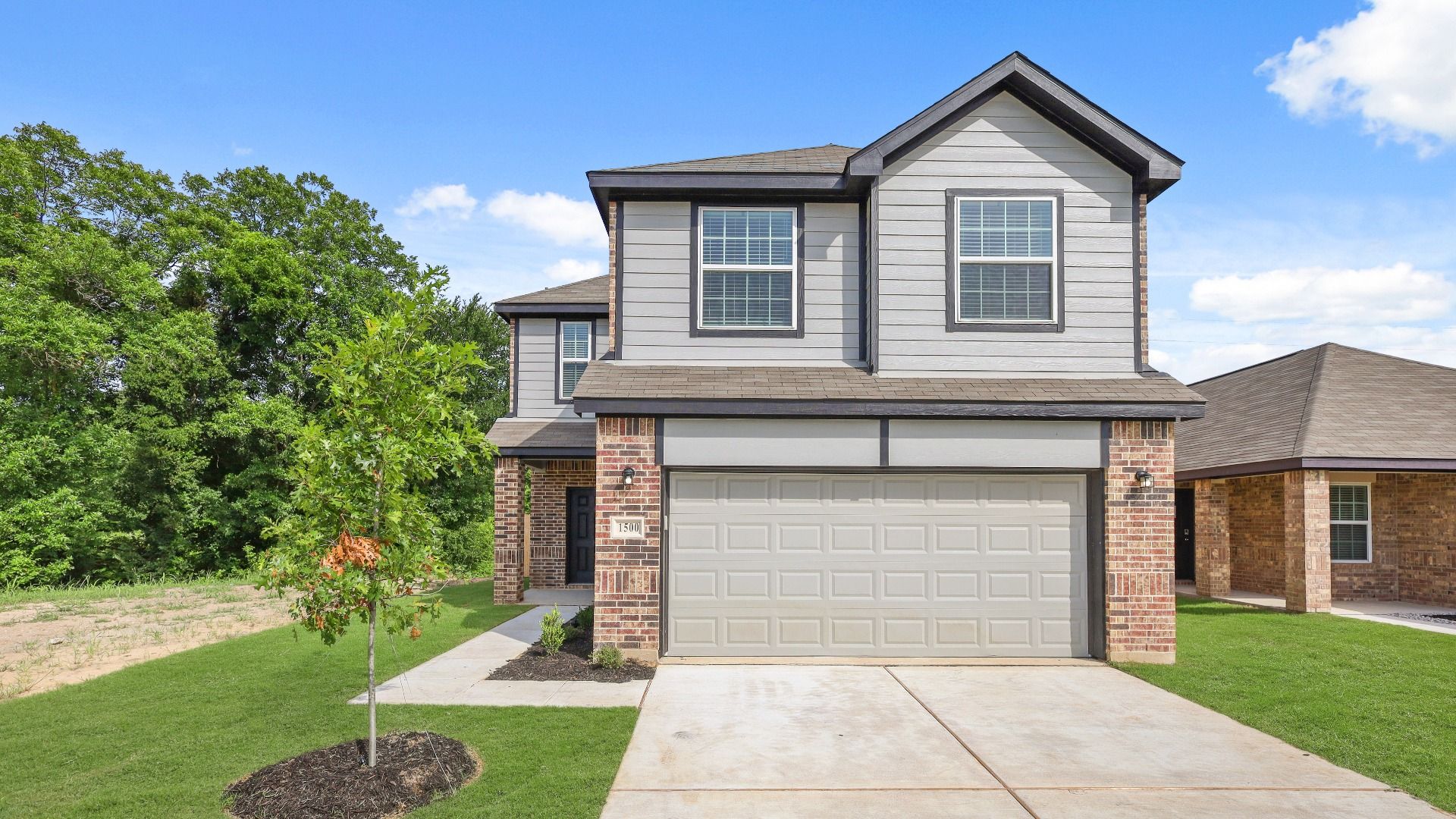 1500 Romans Road Ennis, TX 75119 1.jpg:Elevation B