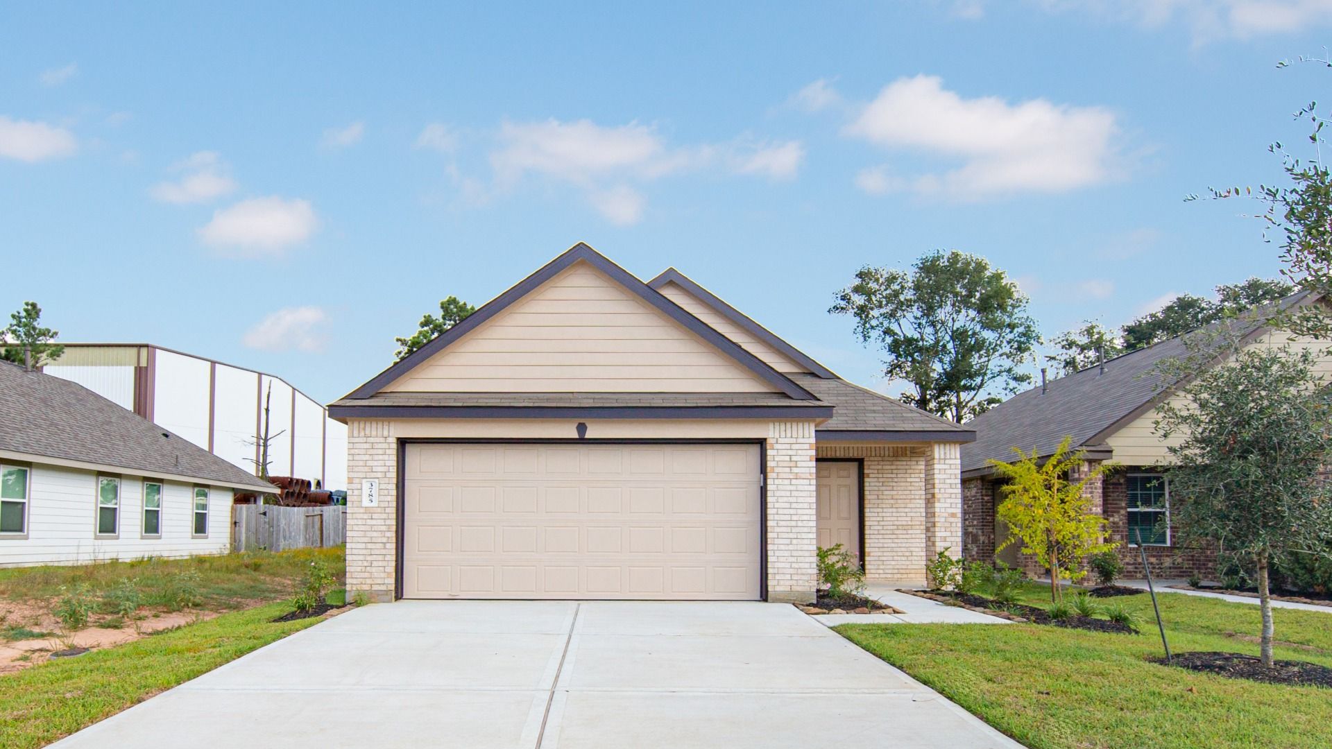_3785 Alexus Dr.-1 - Copy.jpg:Elevation C