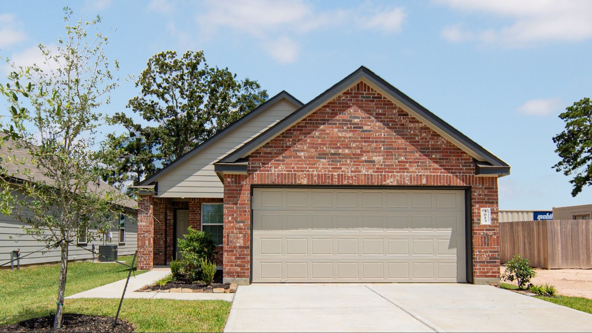 _3813 Alexus Dr.-1 - Copy.jpg:Elevation C