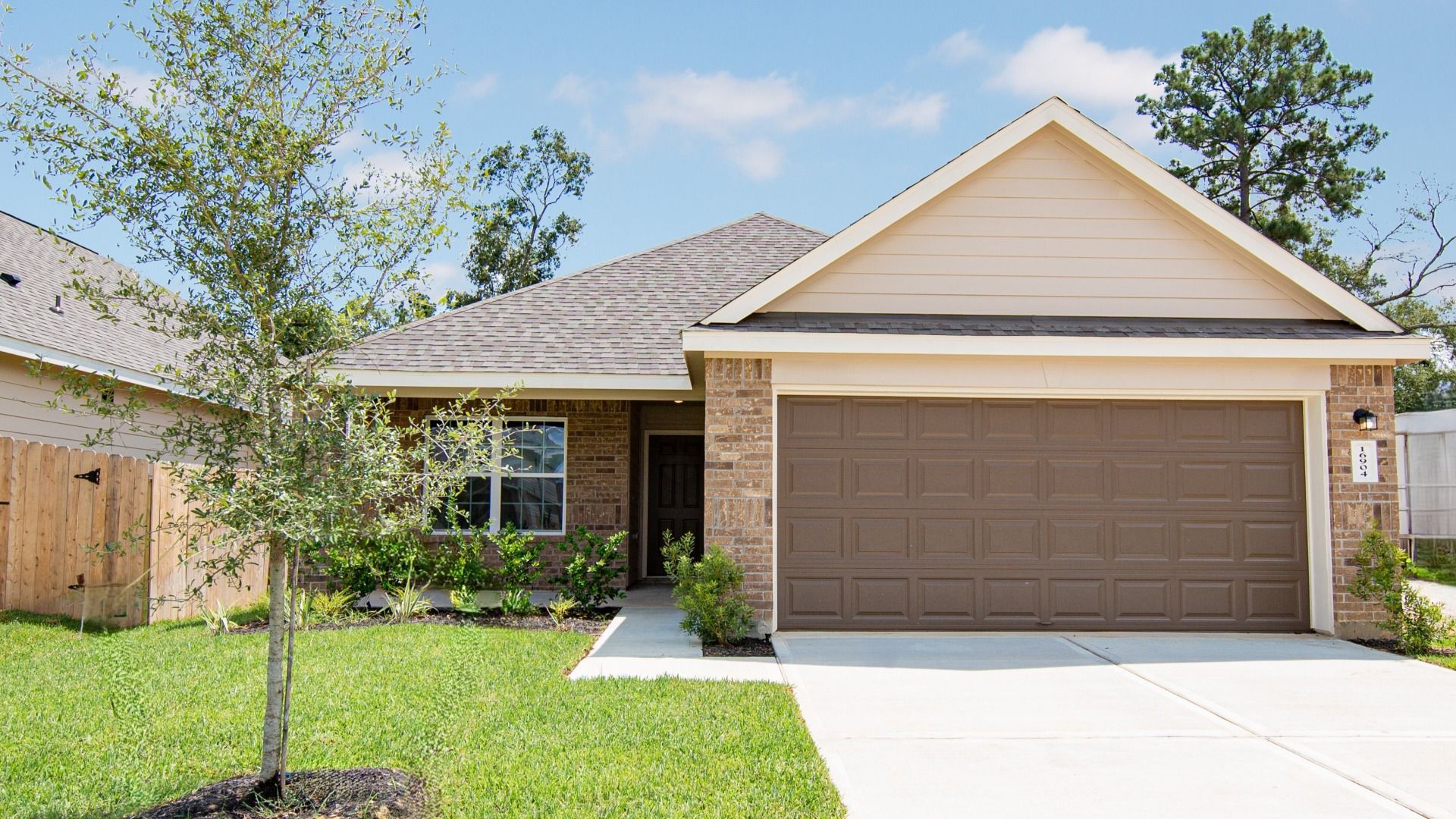 _16904 Hazelnut Dr.-1 - Copy.jpg:Elevation B