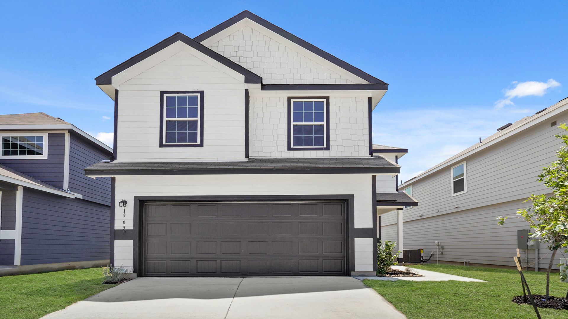 L P H Lowry 3011 N_HR.jpg:Exterior