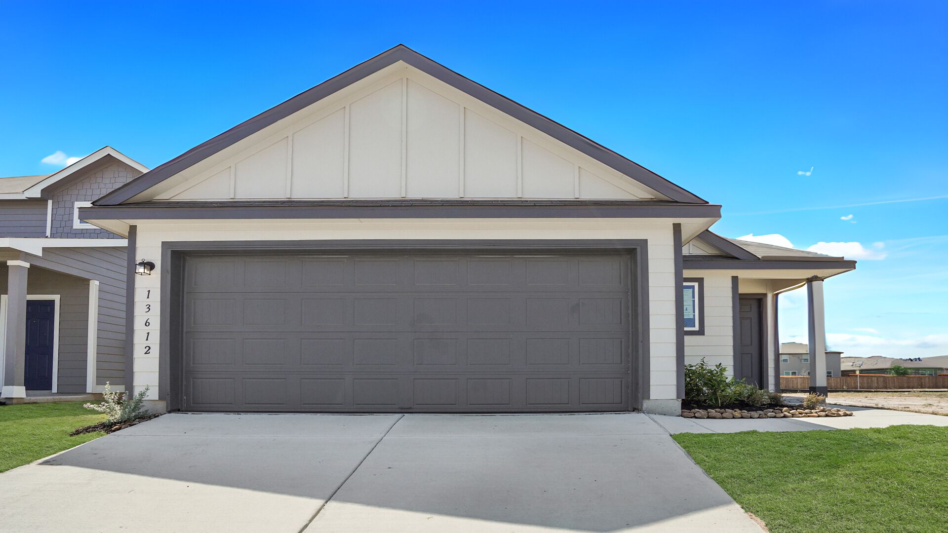 Legend Homes_Aspen 3004_M_HR.jpg:Entry