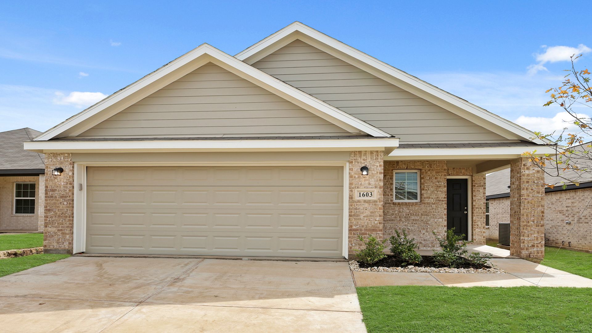 1603 Romans Rd Ennis TX 75119 1.jpg:Elevation C