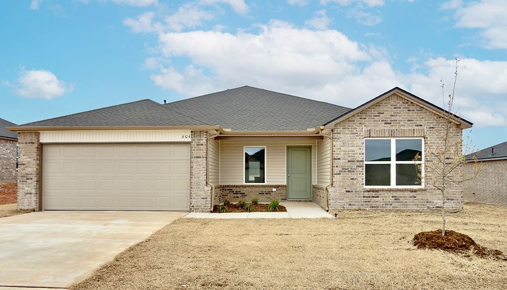 Exterior:Valley Pointe Noble 604 Hillsboro Exterior Kinsley II 1803