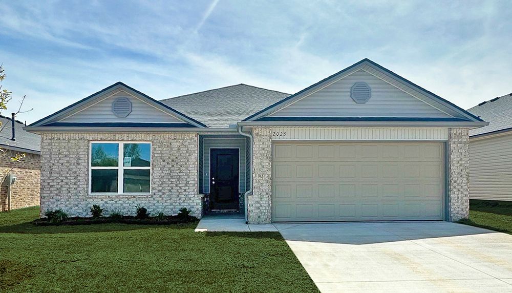Exterior:Chandler Foster II 1105 WEB