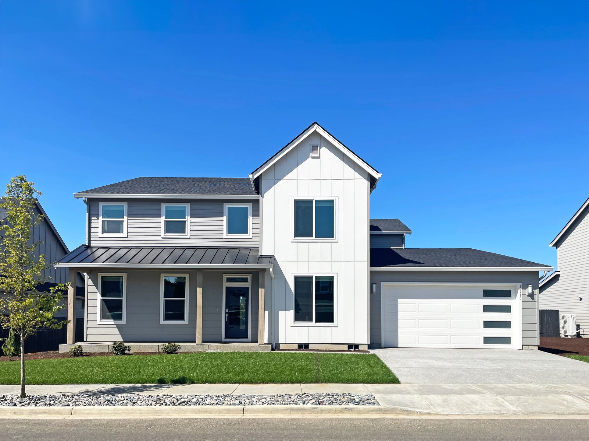 Exterior:Salmon Creek Rdige Arcadia H S9