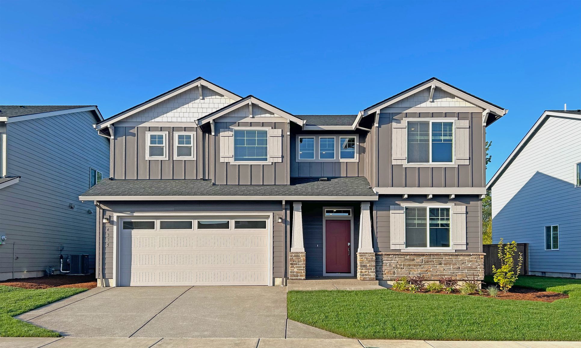 Exterior:Brandis Estates Arlington H S25
