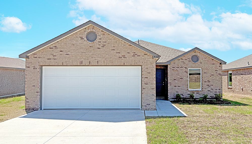 Exterior:OKC QMI Images Web Resize 4105 Reese Dr Oklahoma City RC Wright Morgan Glen#0307