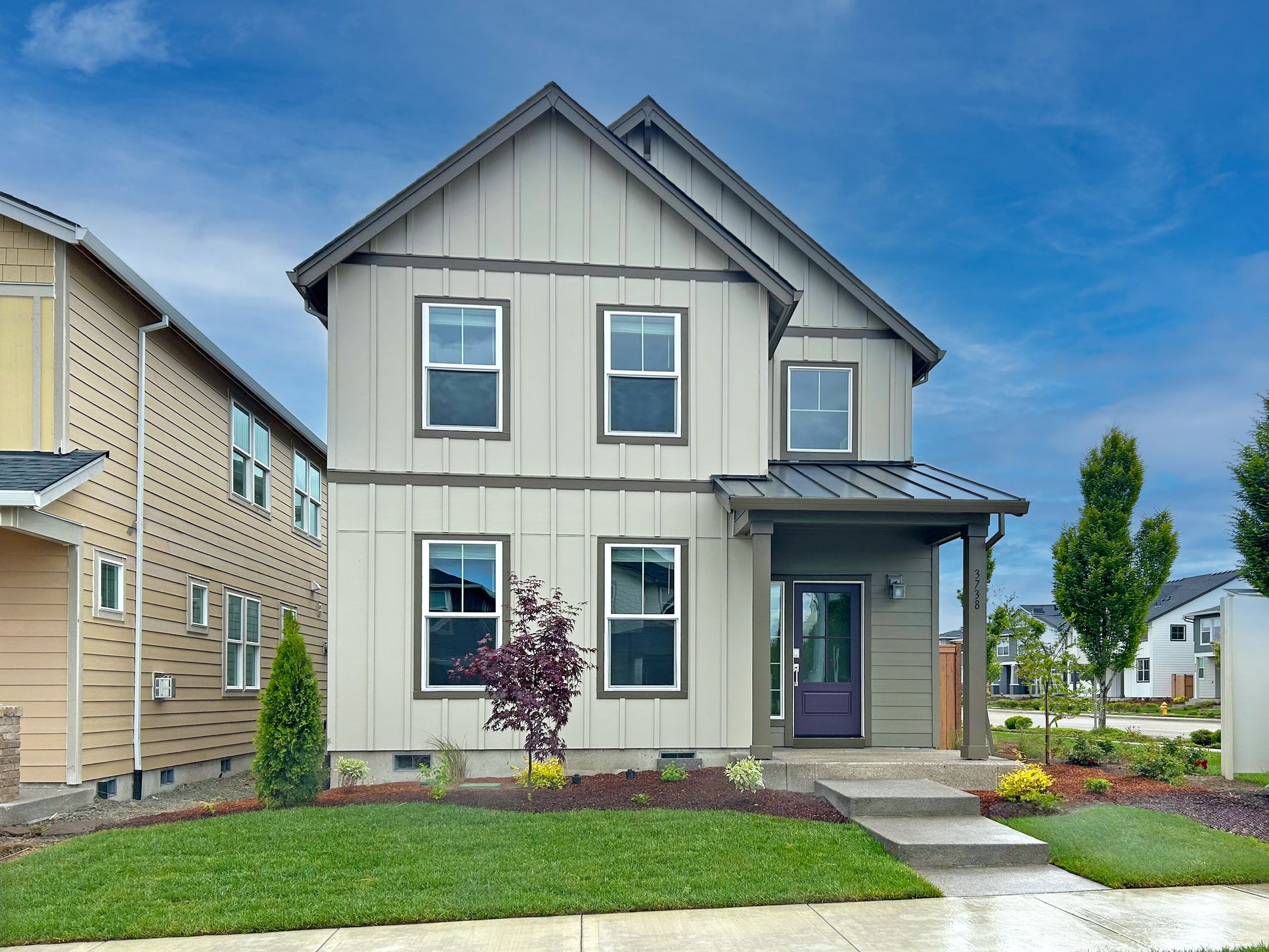 Exterior:Reed's Crossing Maple H S1459