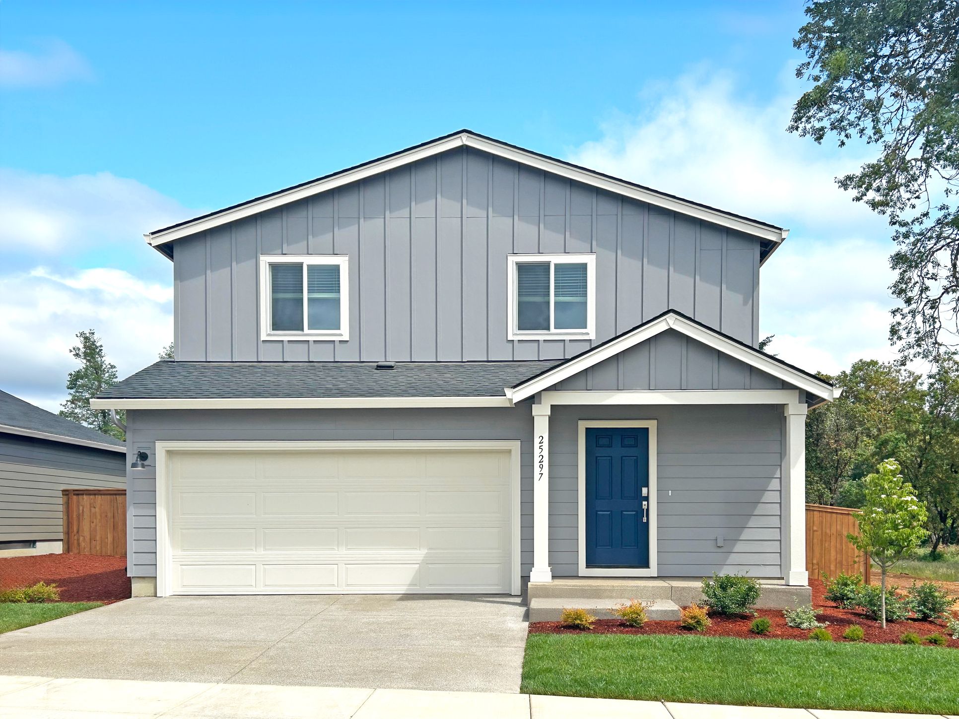 Exterior:Oakley Estates Dorothy H S1