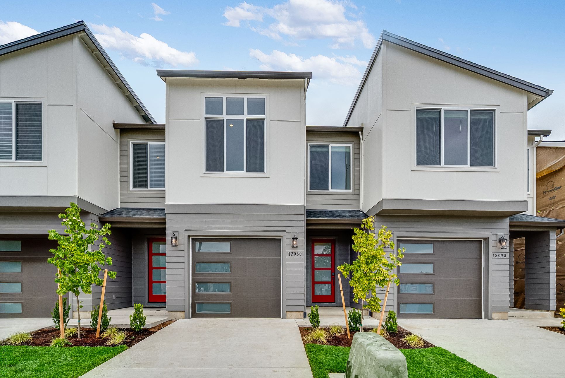 Exterior:Scholls Heights Harper H S98 01