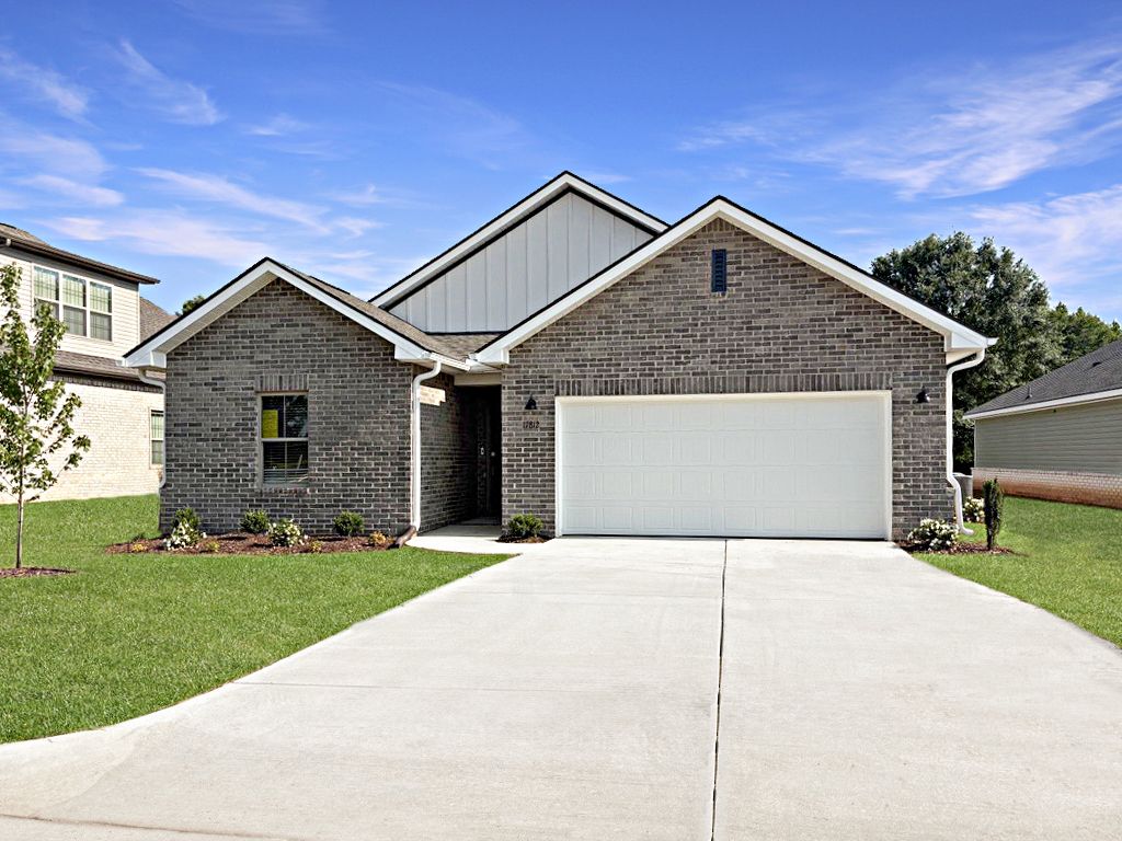 Exterior:Lucas Ferry Farm Trevi II 11 Front Exterior