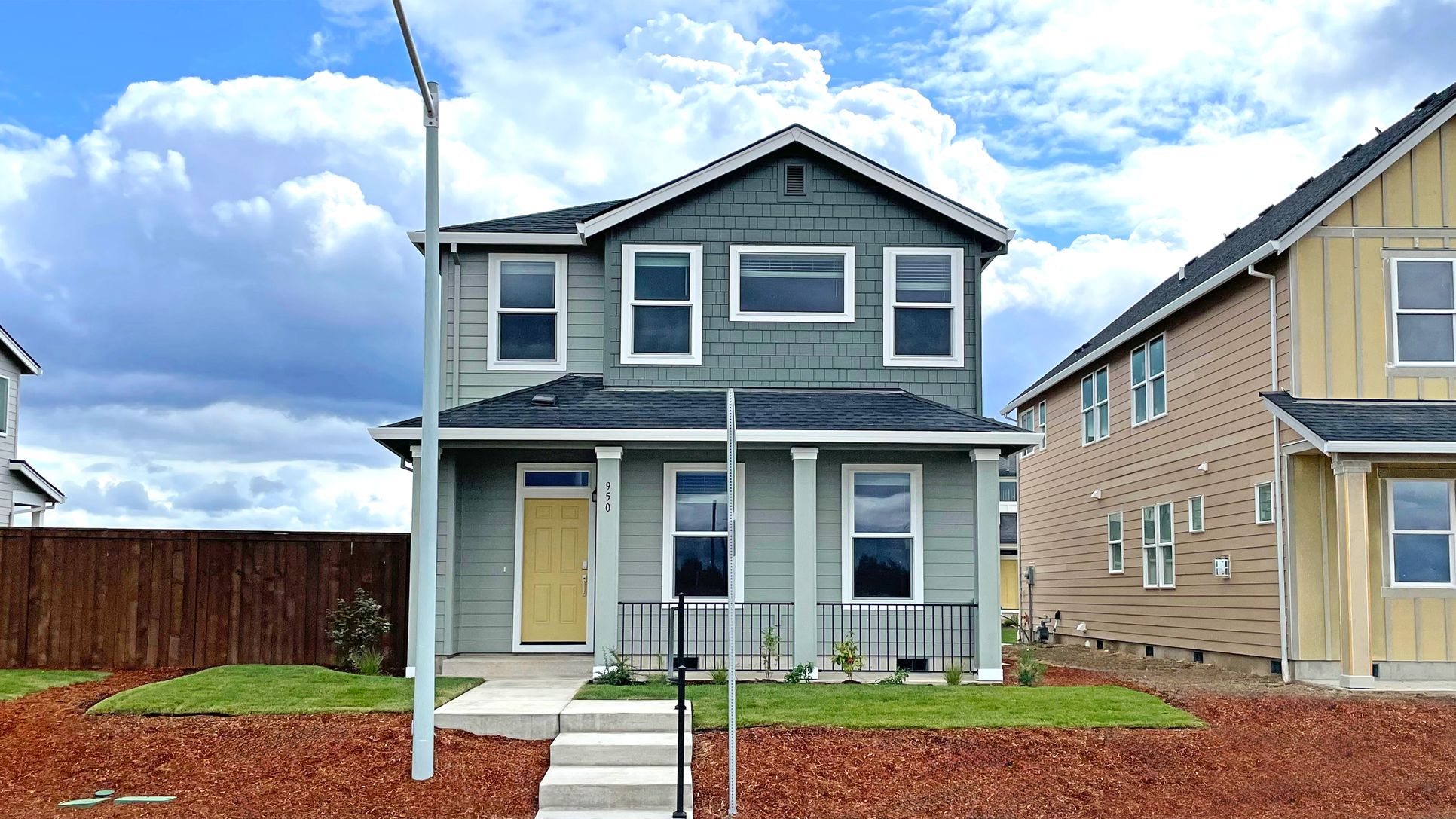 Exterior:Meadowview Calloway H S14