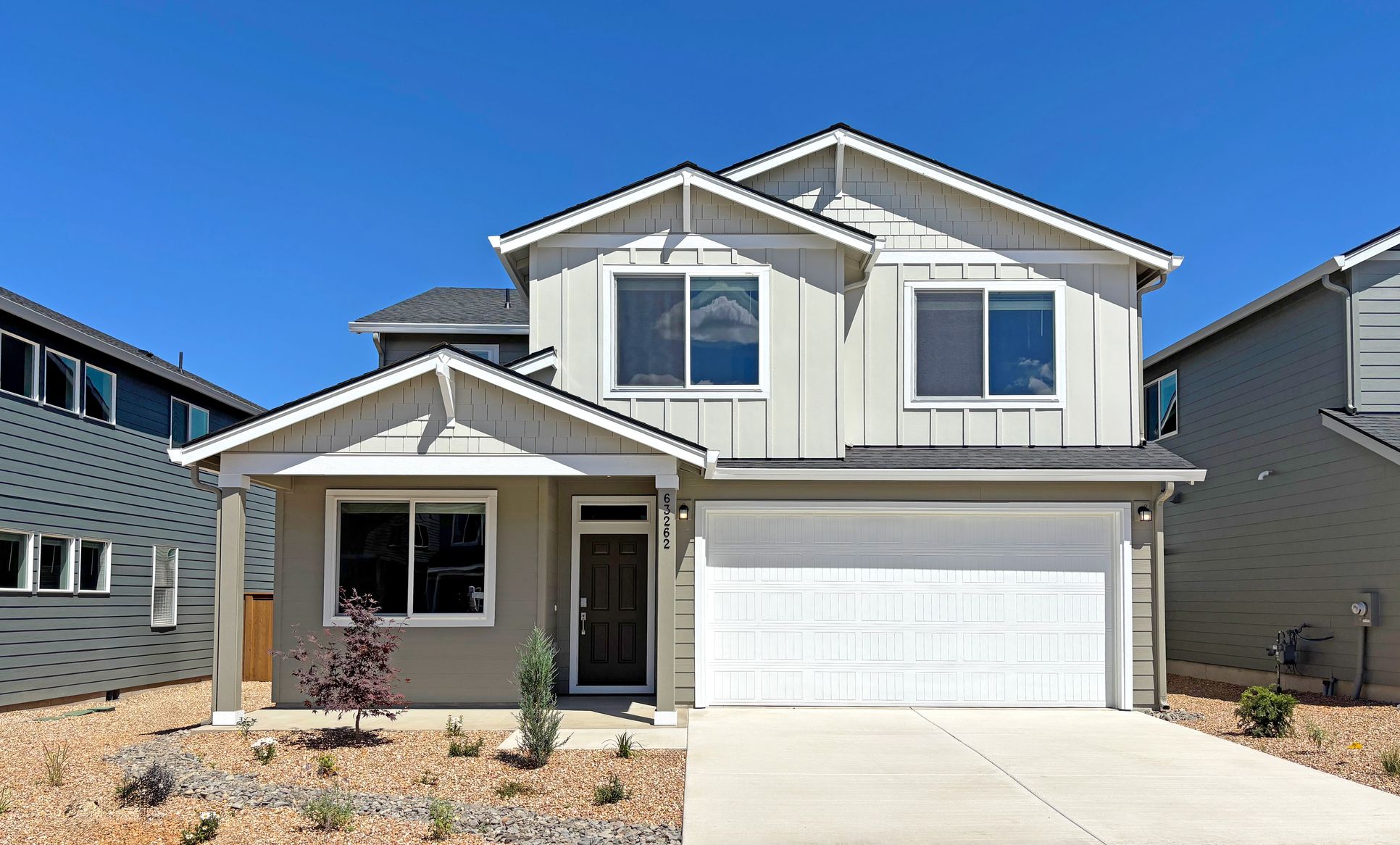 Exterior:Acadia Pointe Hickory H S55