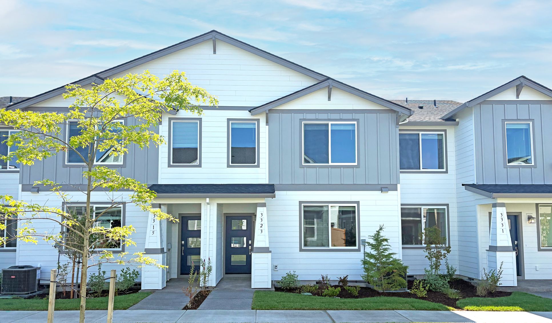 Exterior:Reeds Crossing Brooking H S1396