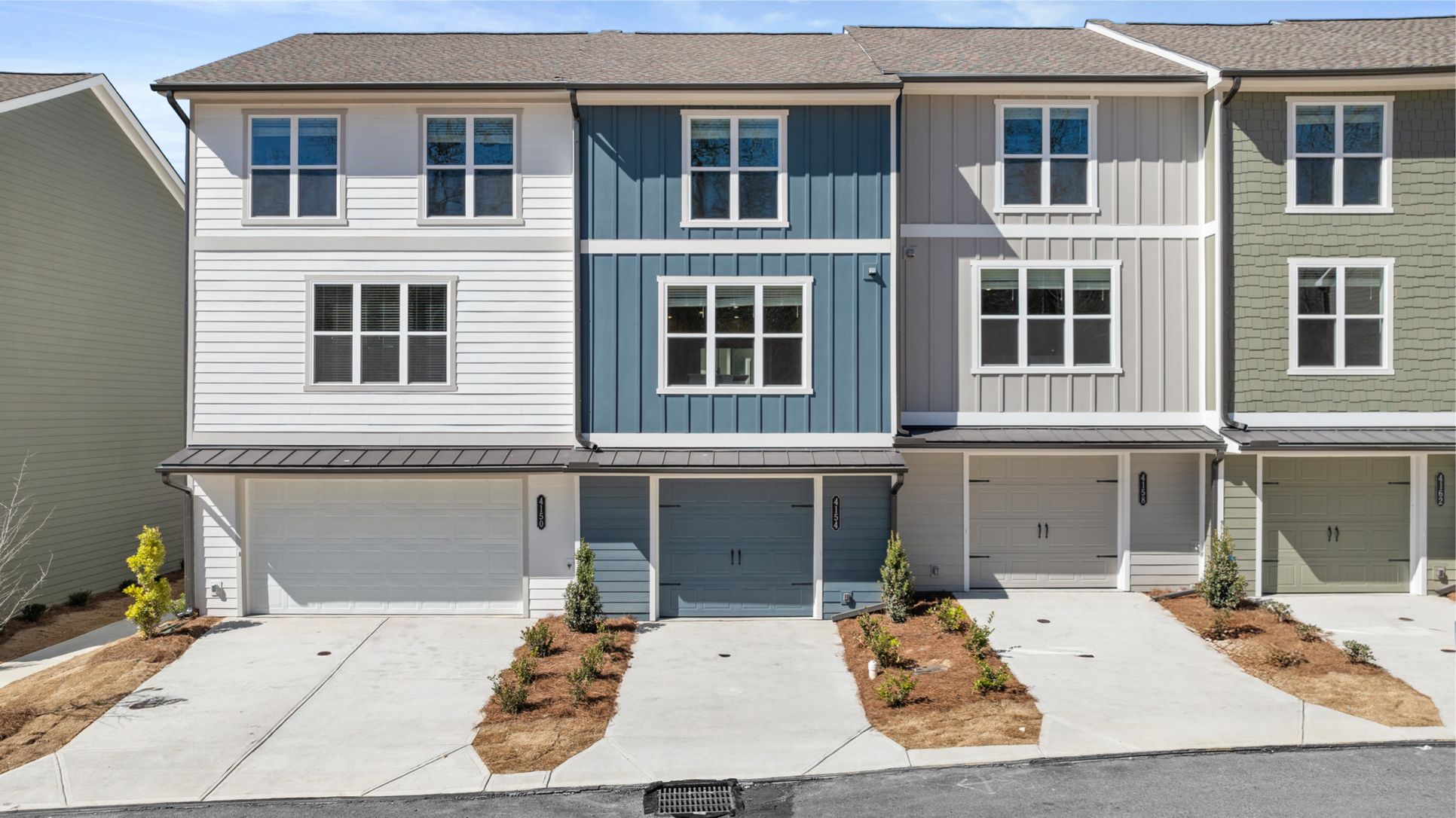 Exterior:Asbury Oak HS 111 008 res 8