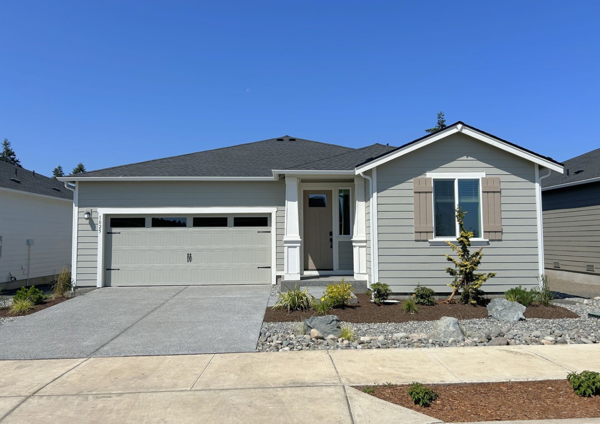 Exterior:Rolling Hills Streetscape 05 jpg (1)