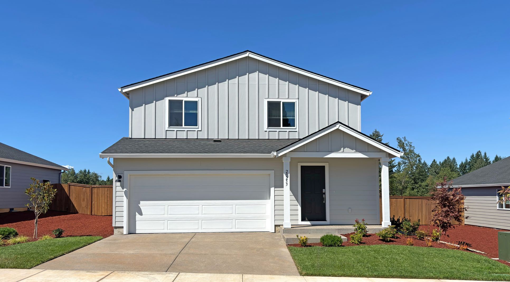Exterior:Oakley Estates Dorothy H S7