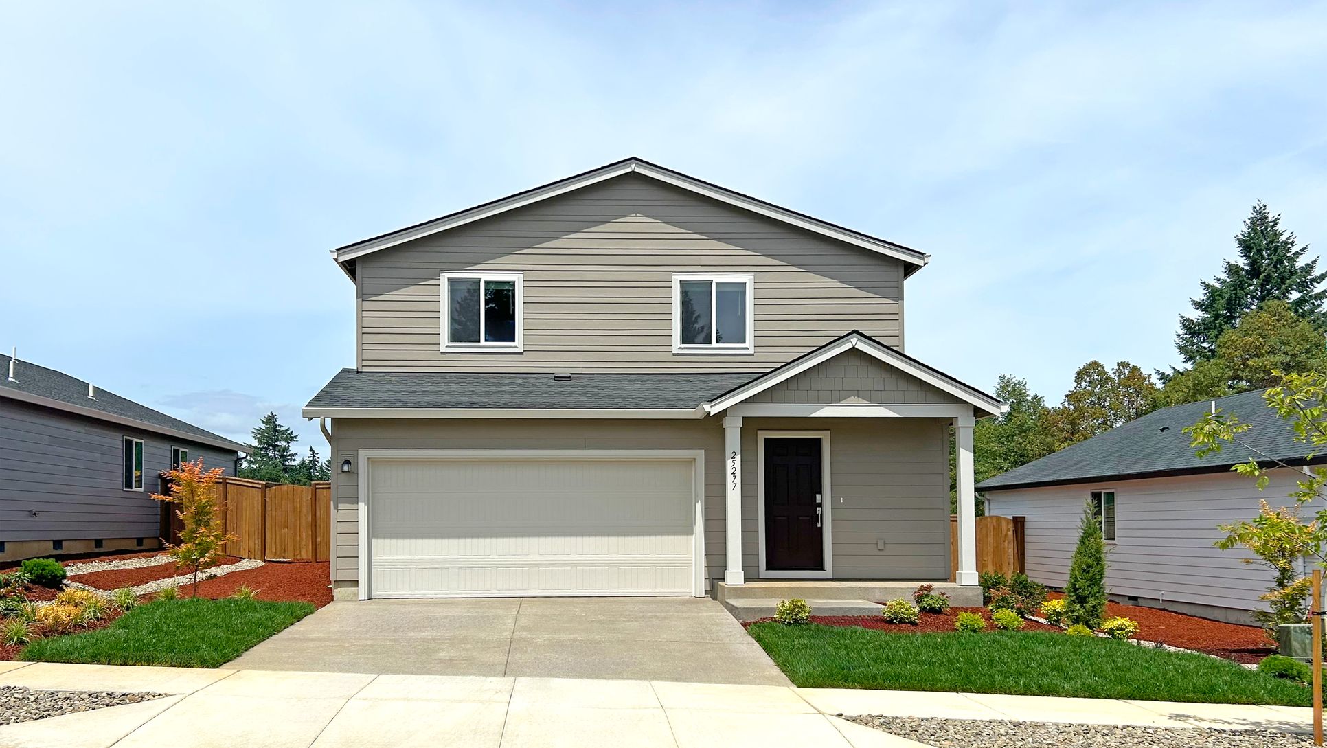 Exterior:Oakley Estates Dorothy H S4