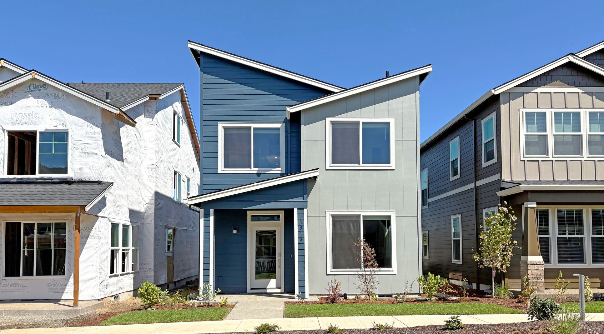 Exterior:Reeds Crossing Nadine H S1571