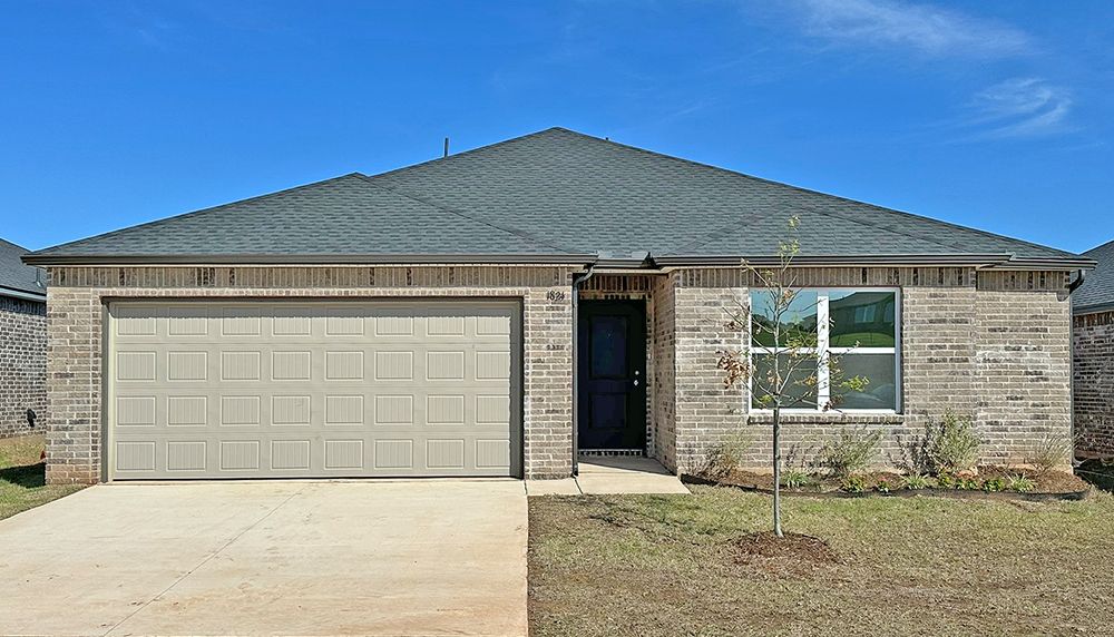 Exterior:1824 Rock Elm WEB Edmond Covell RC Magnolia 0303