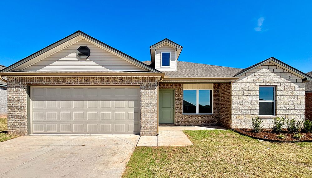 Exterior:3848 Louthea WEB Coleman 0402