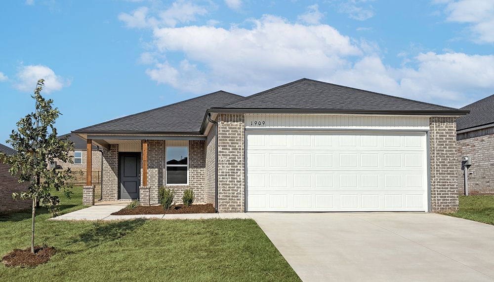 Exterior:1909 Rock Elm edit sky WEB