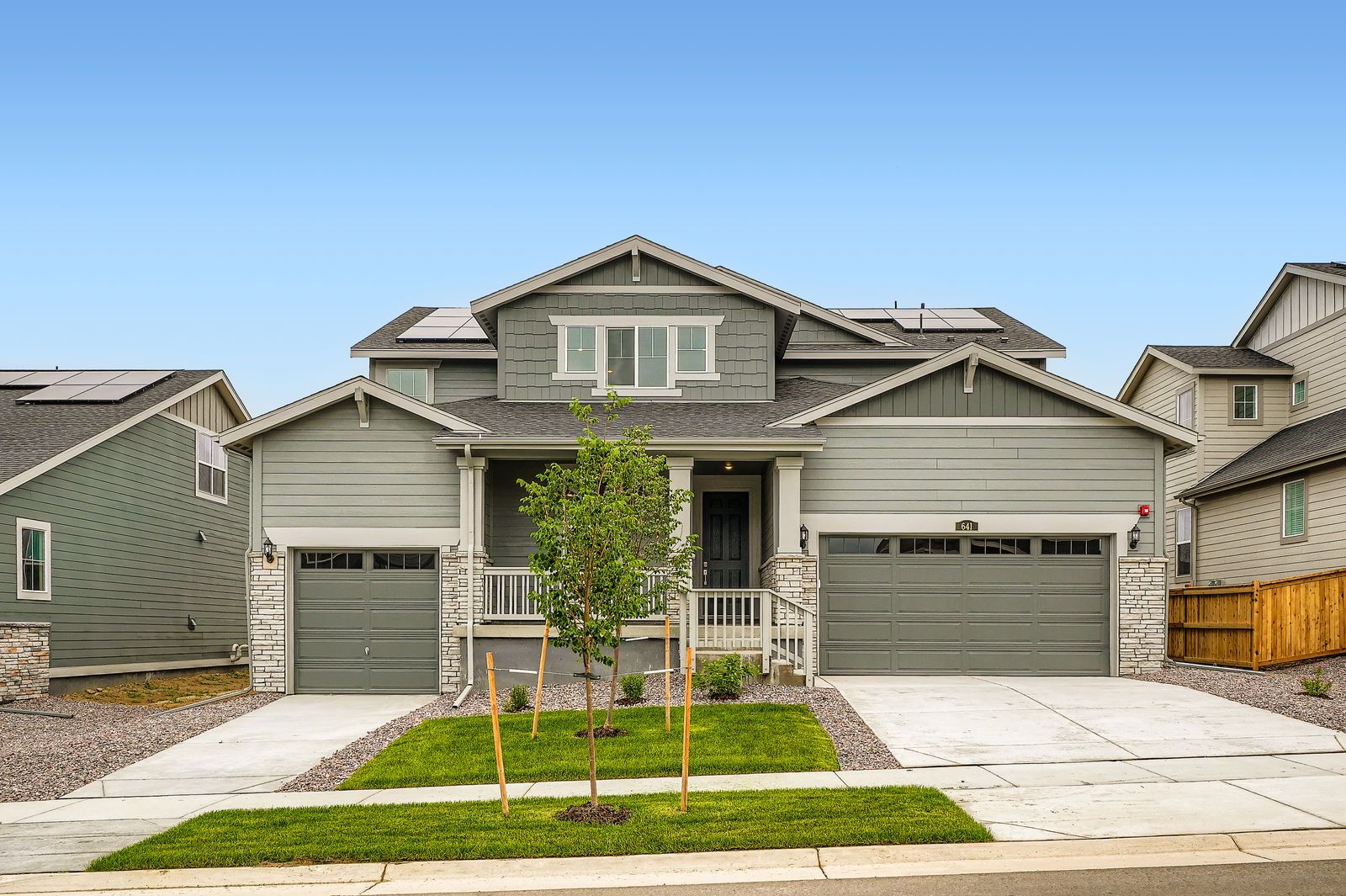 Exterior:641 Sunrise St Exterior Front