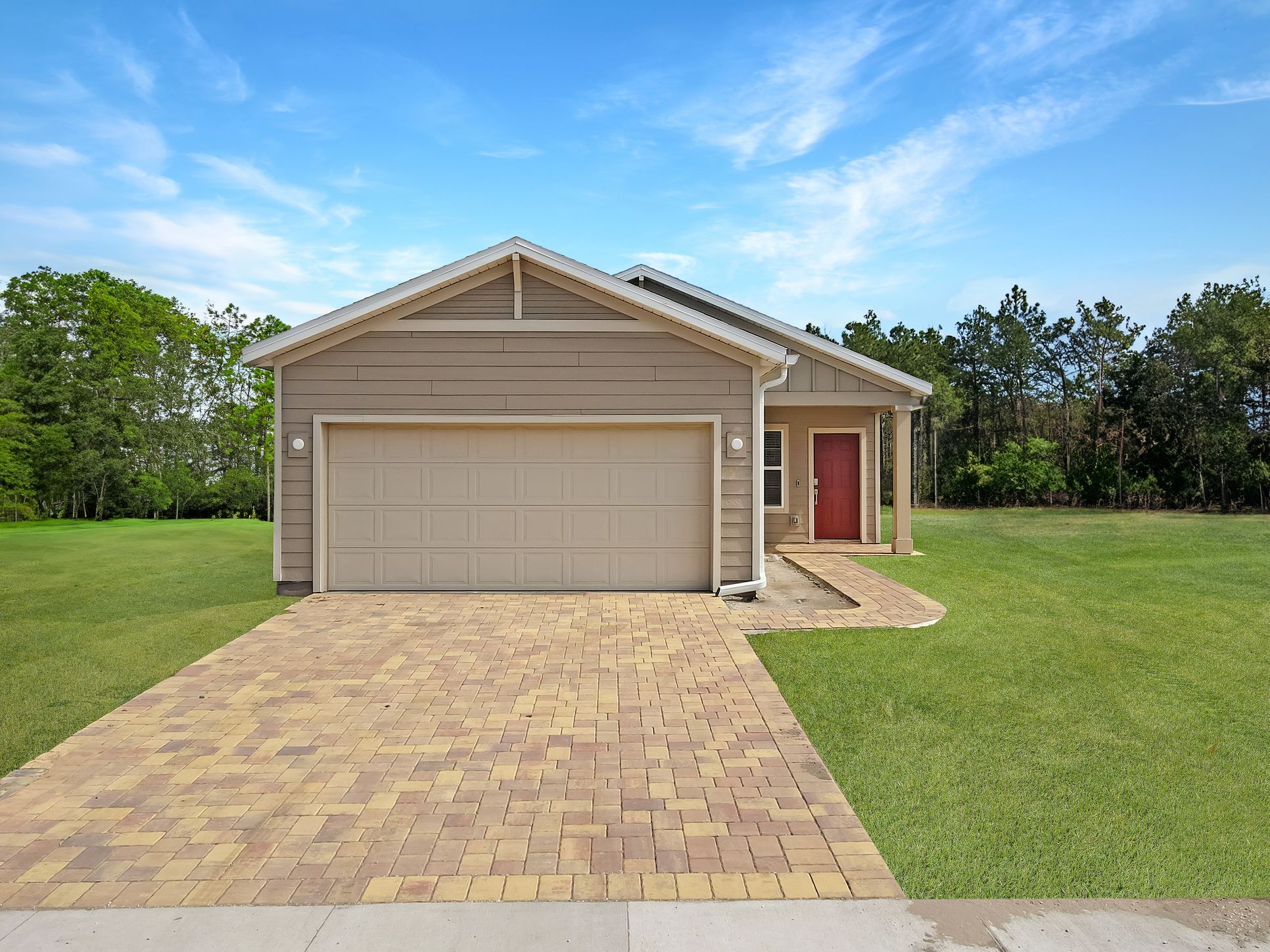 Exterior:Pic Alexia IIHB 1of3