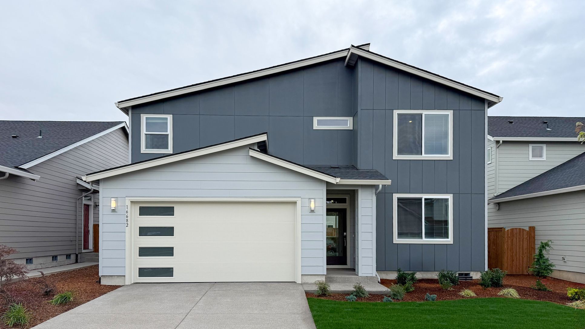 Exterior:South River Terrace Judith H S66