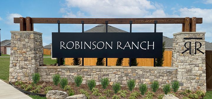 TLA Robinson Ranch Amenity Monument