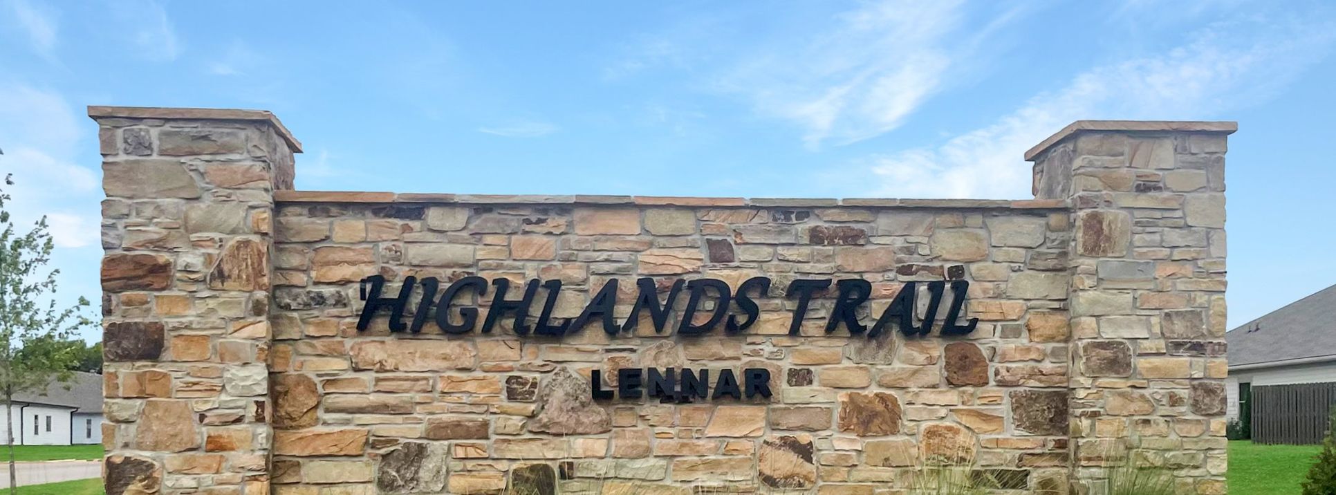 Highlands Trail monument