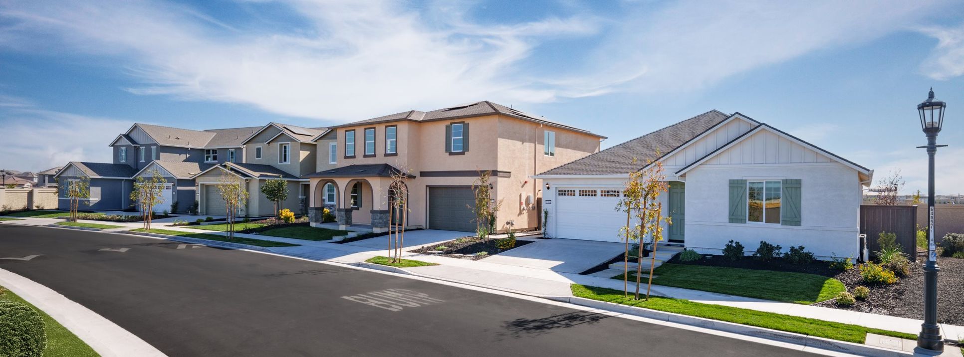 Westlake Breezes Streetscape