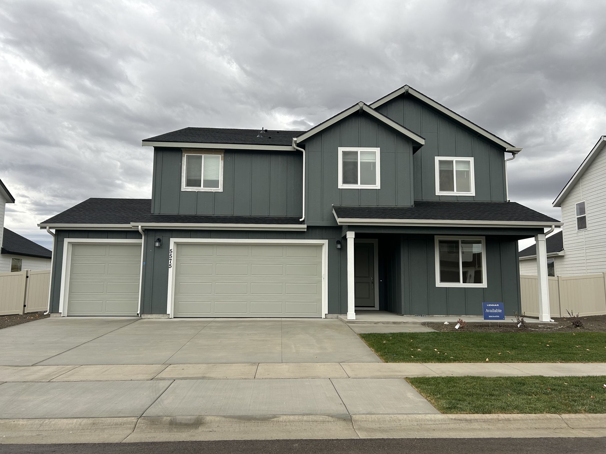 Exterior:Terrace Falls 4603