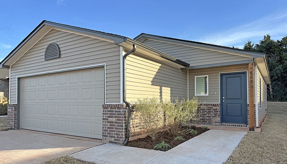 Exterior:Hefner RC Guthrie 808 NE 101st St Oklahoma City 2810 WEB