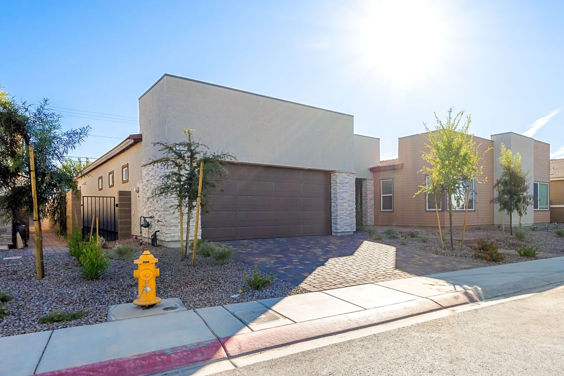 Exterior:BMR Founders Village Leighton Exterior 1of3