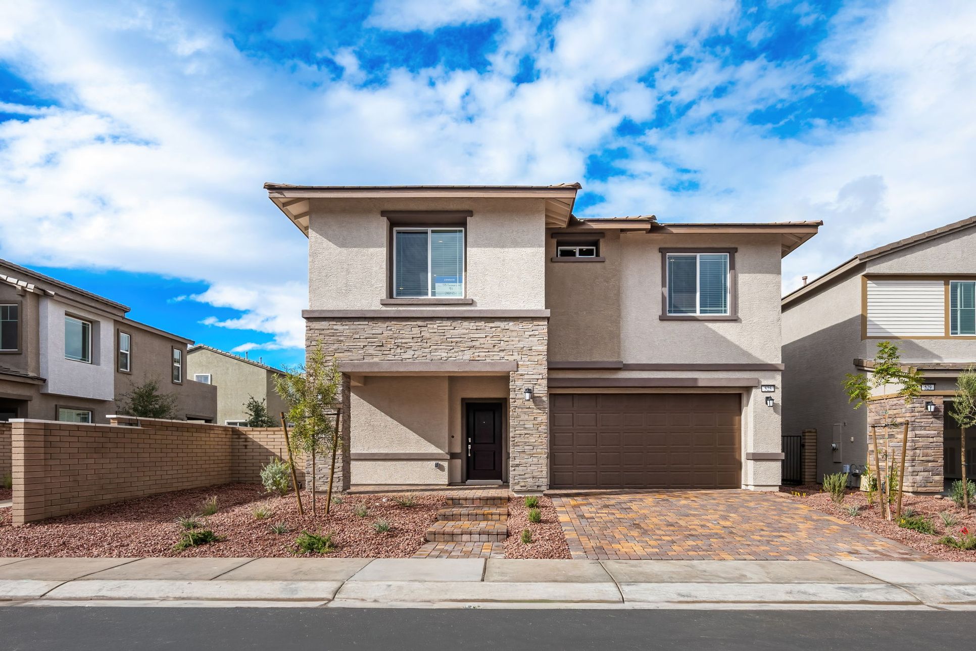 Exterior:1 web or mls Lennar 525 Francesca Crest St 01