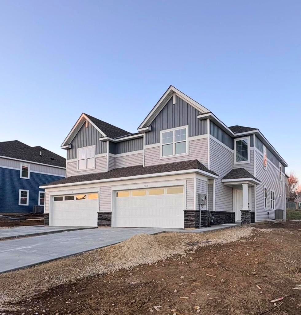 Exterior:5219de57 7ac9 4765 977c bb5209c2a12b