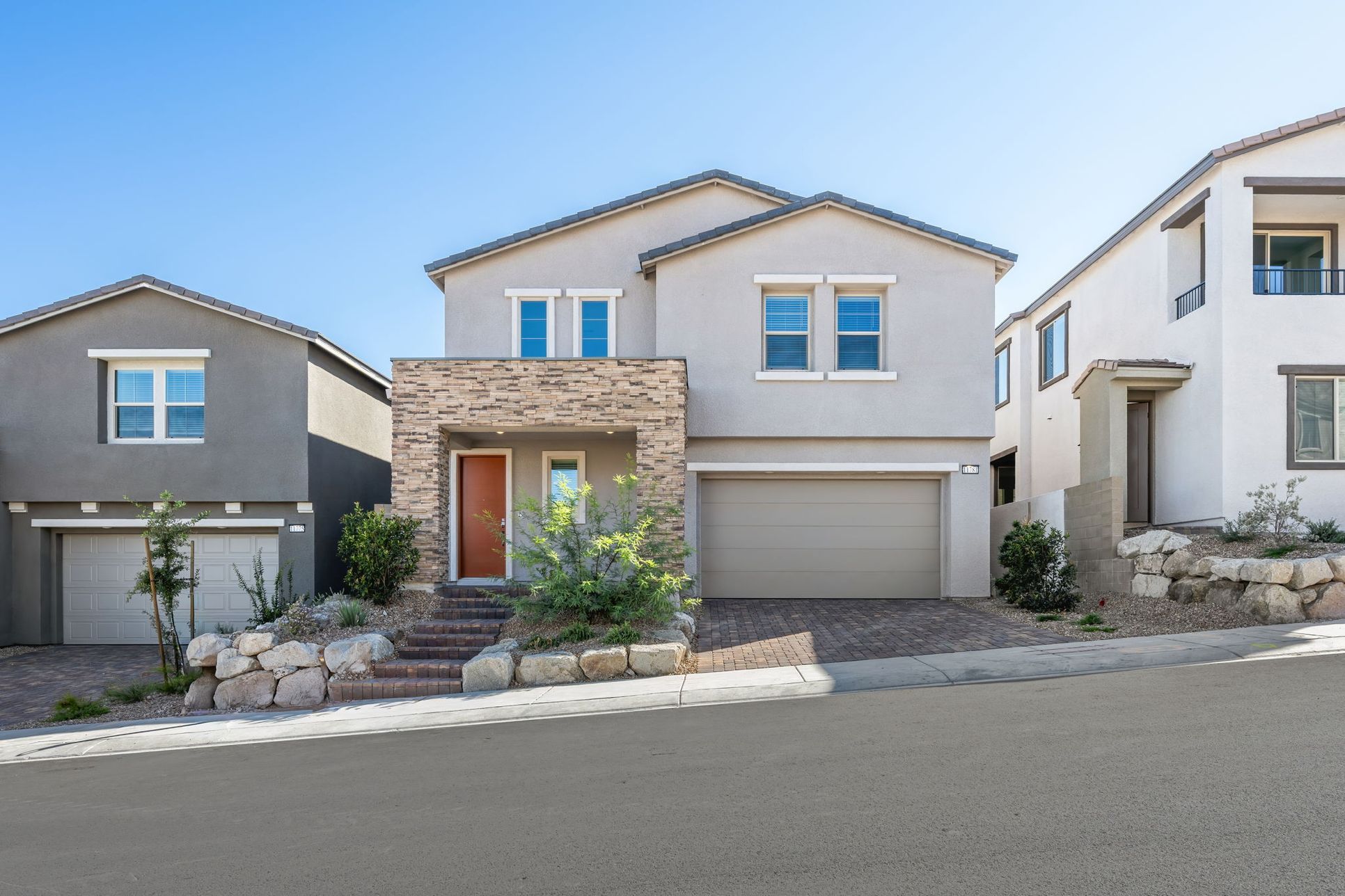 Exterior:Mockingbird Peter Exterior