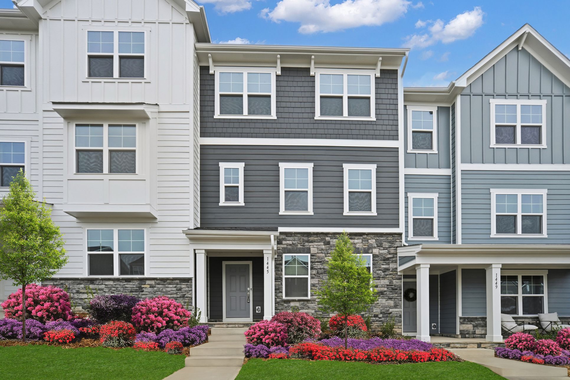 Exterior:Stoneriver Colton Front 1of2