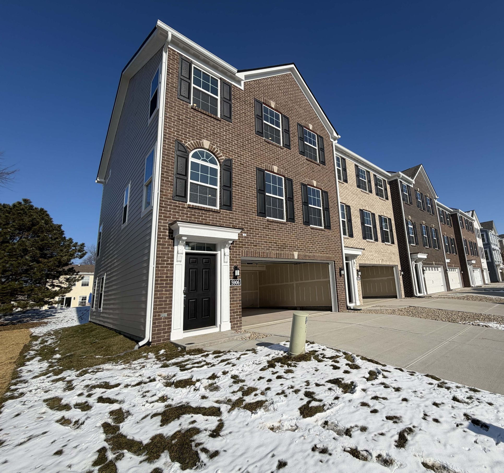 Exterior:Saratoga Village Homesite 43 F Exterior Front