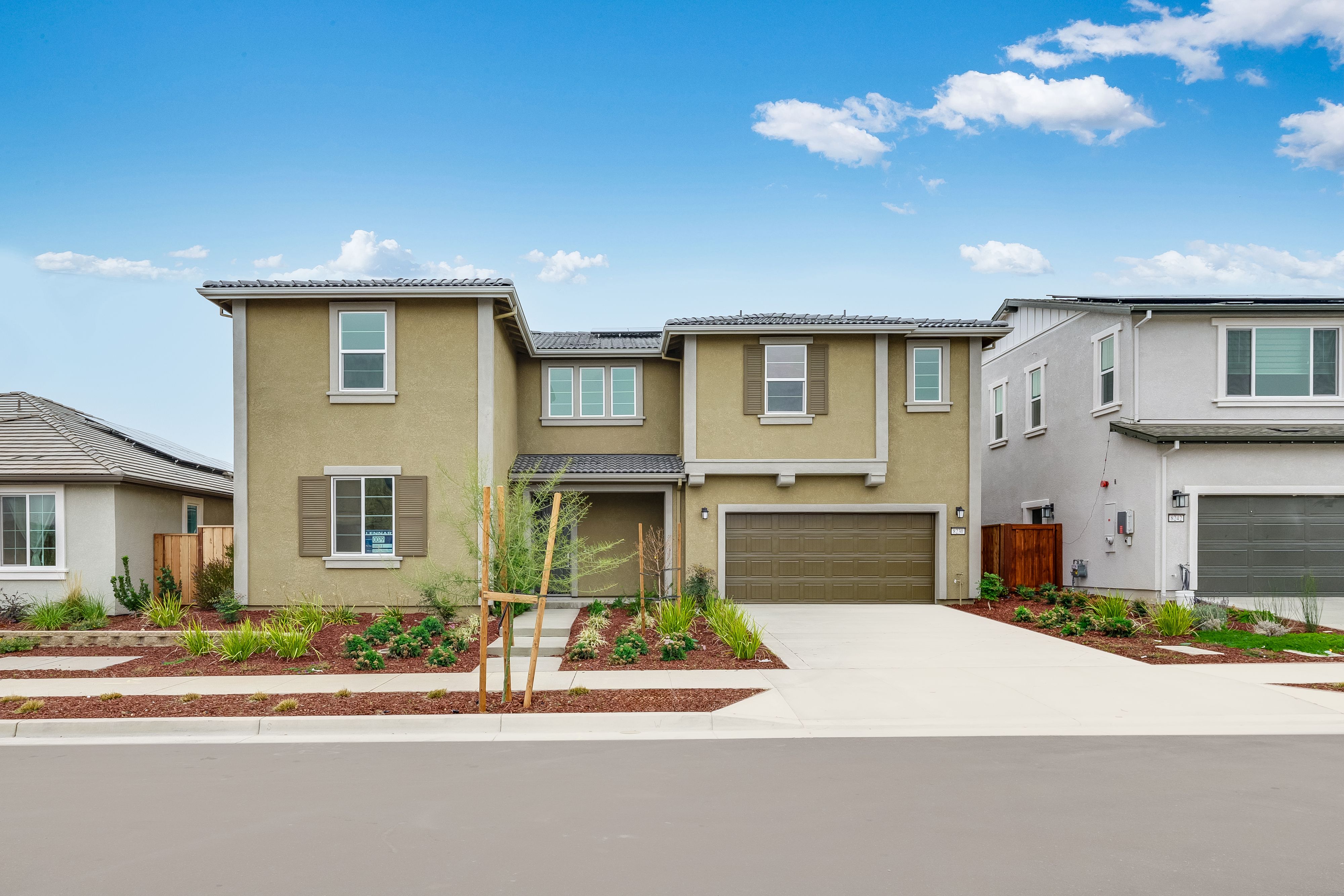 Exterior:Ridgerton Residence3 1