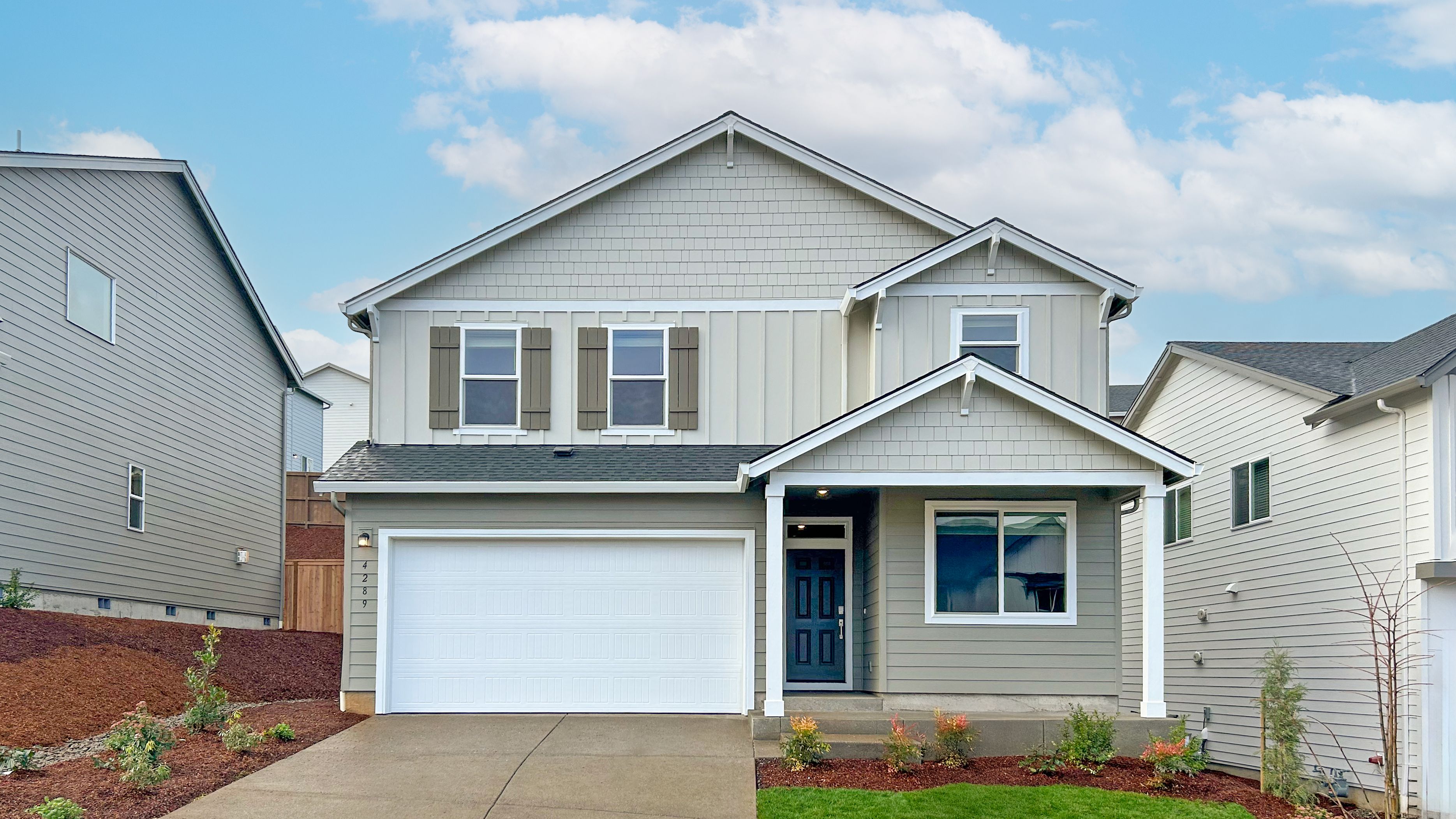 Exterior:Coburn Terrace Jade QMI H S22 Exterior