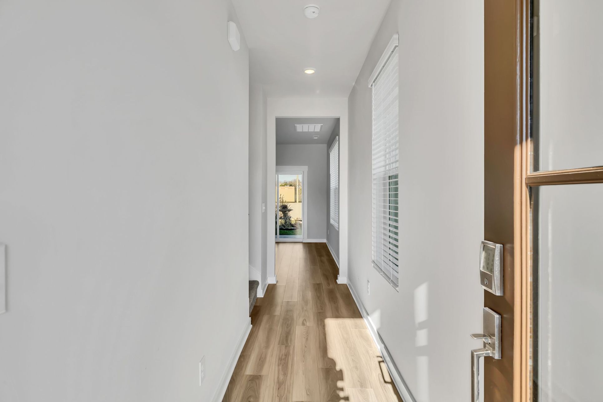 Interior:fs2512034 1005