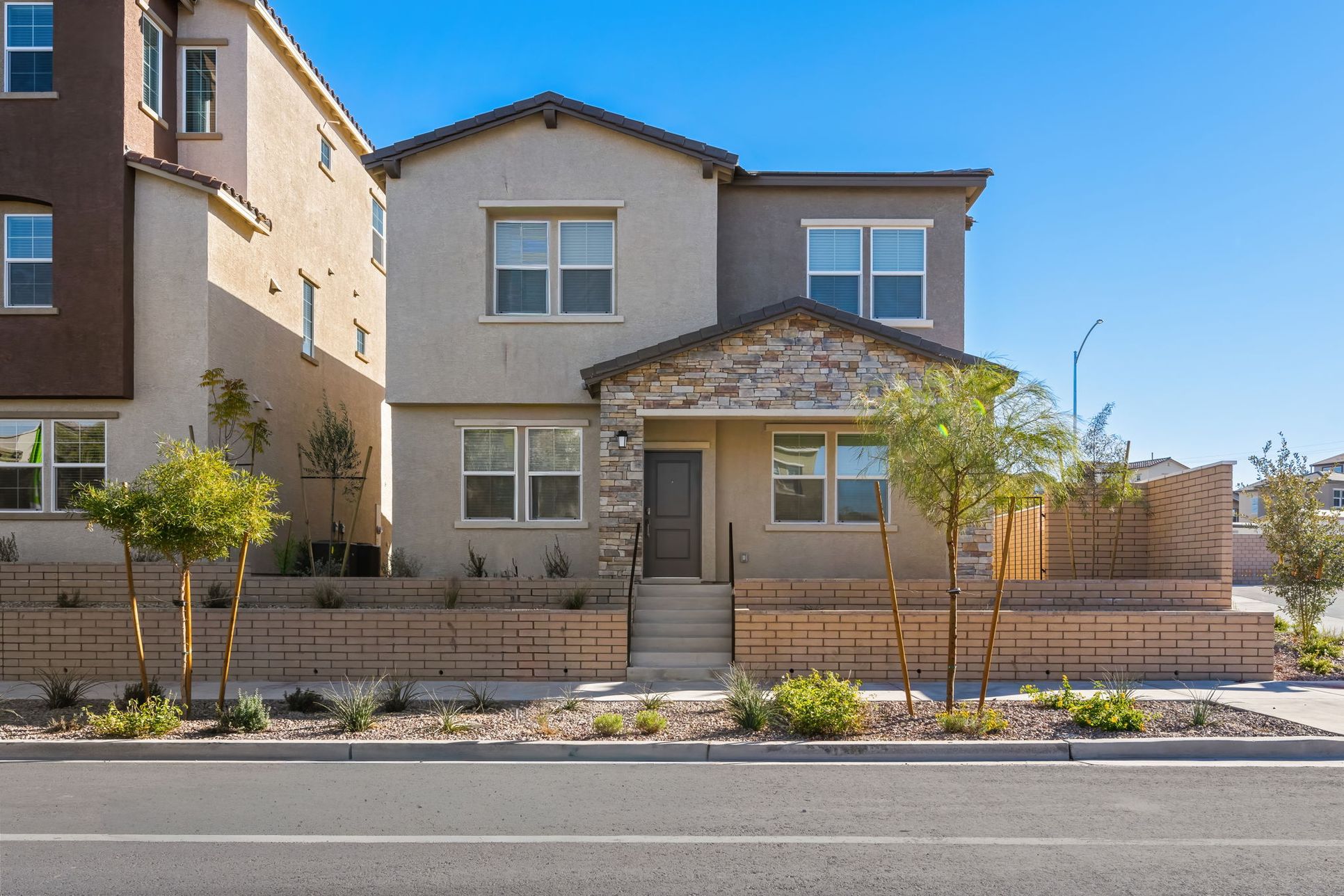 Exterior:2 web or mls Lennar   301 Crescent Glow Ln 02